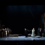 Uzsmaidi mums, Dievs