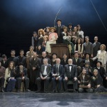 Uzsmaidi mums, Dievs