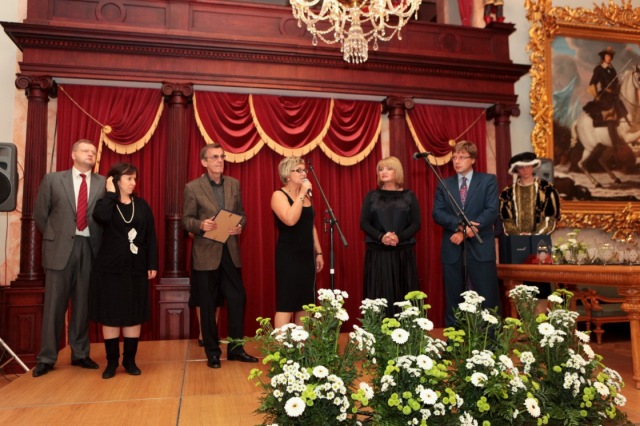 zelta-maska-latvija-01